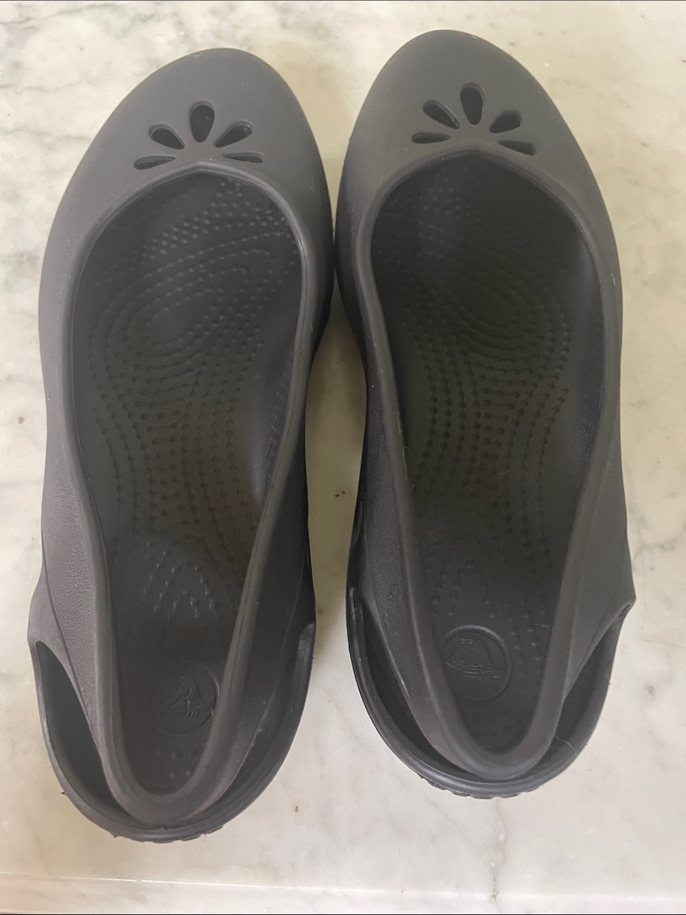 CROCS Women's Black Slingback Flats - Picture 7 of 7